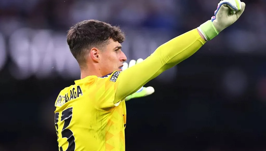أرسنال يقترب من ضم أغلى حارس في التّاريخ بسعر مفاجئ