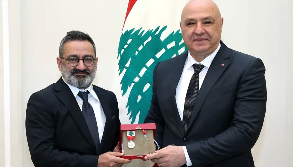 جورج خباز مستحق التكريم