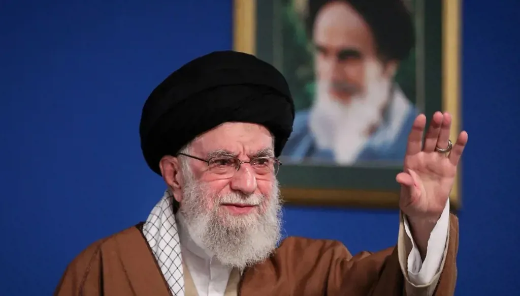 حرب الذئاب والعقارب: سباق على إرث خامنئي قبل السقوط