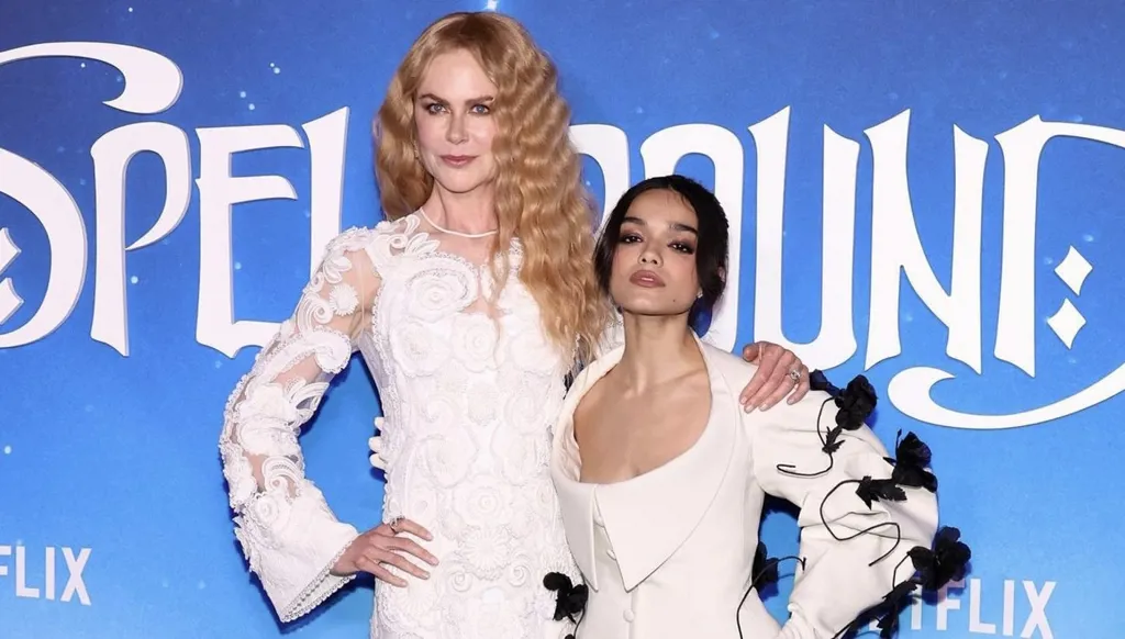 نيكول كيدمان وراشيل زيغلر بالأبيض المبهر لعرض Spellbound في لوس أنجلوس