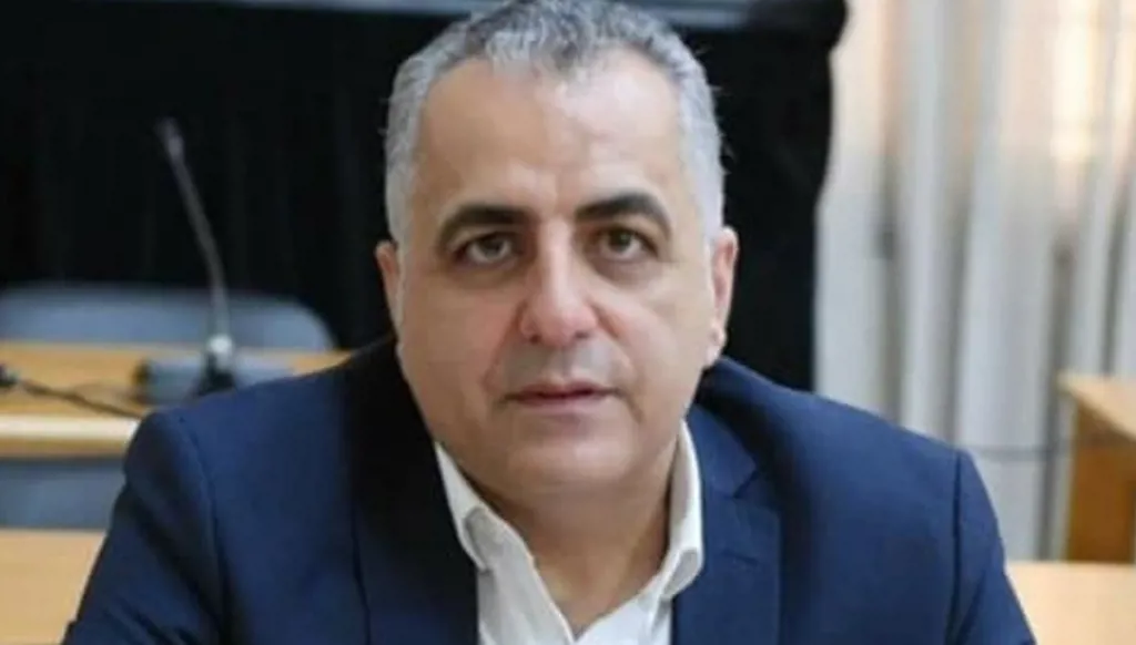 كركي ادّعى على شركتَيْن و45 أجيراً وهميّاً