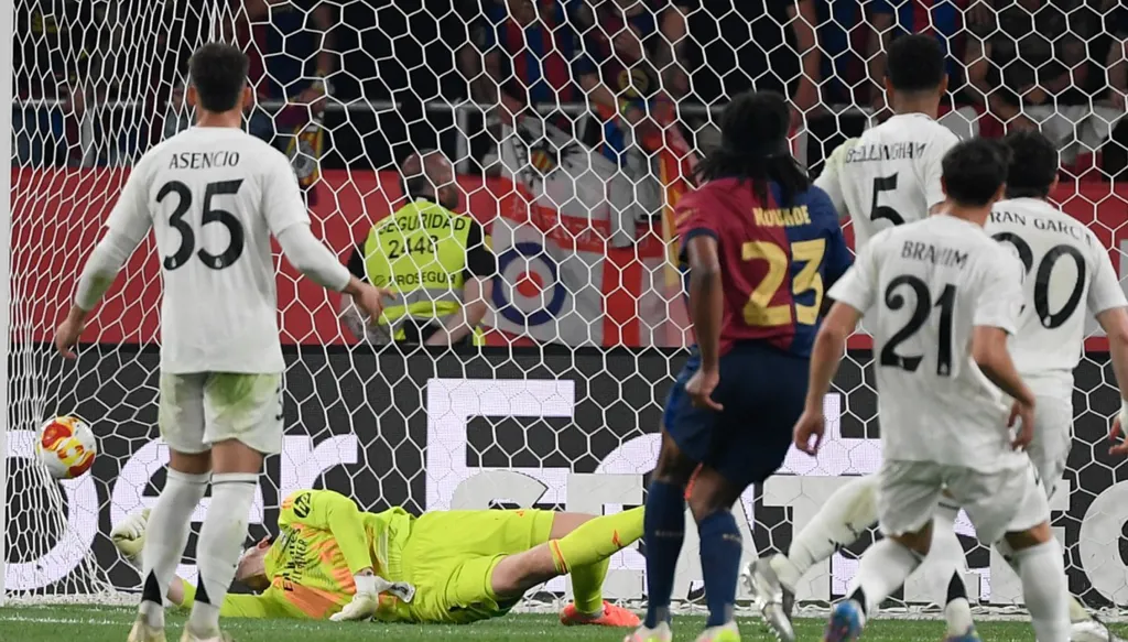 إيجابيات وسلبيات برشلونة وريال مدريد قبل الكلاسيكو