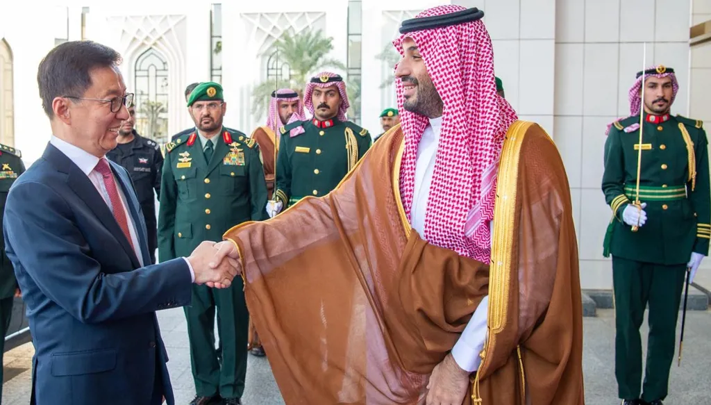 ولي العهد السعودي يستعرض أوجه التعاون مع نائب الرئيس ‏الصيني