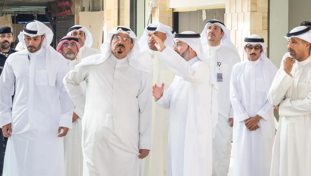 الكويت... وزير الداخلية يتفقّد المطار بعد الهجوم الإيراني (صور وفيديو)