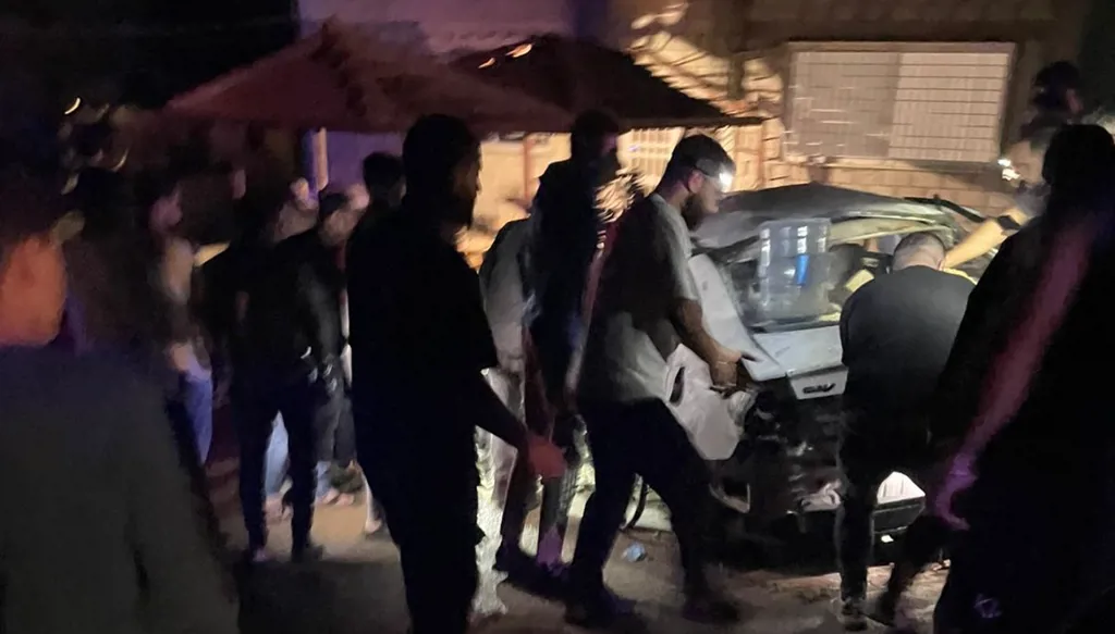 إسرائيل تواصل اعتداءاتها... ضحية باستهداف سيارة في وطر الغربيّة جنوبي لبنان (فيديو وصور)