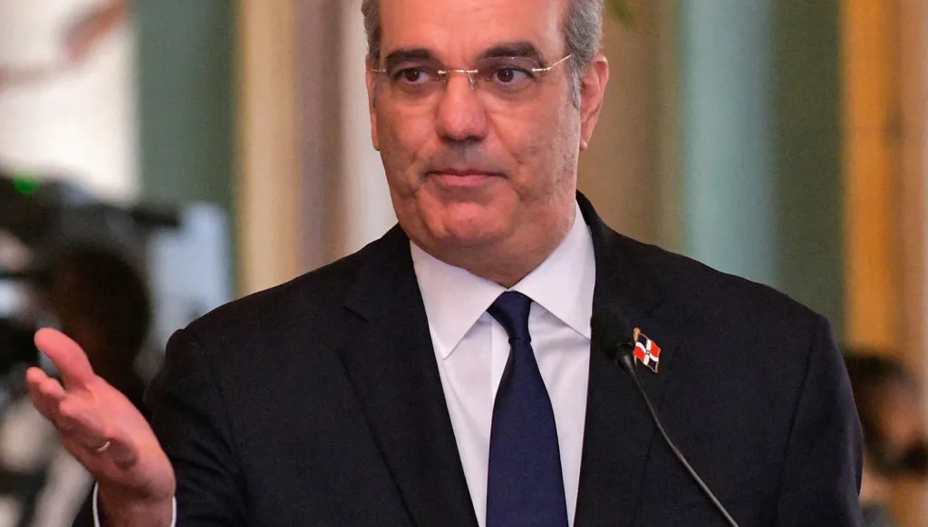 الدومينيكان تسمح لواشنطن باستخدام مطارها لعملياتها في الكاريبي