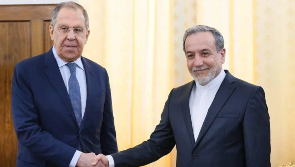 عراقجي يلتقي لافروف: نستبعد إجراء مفاوضات مباشرة مع واشنطن بشأن الملف النووي