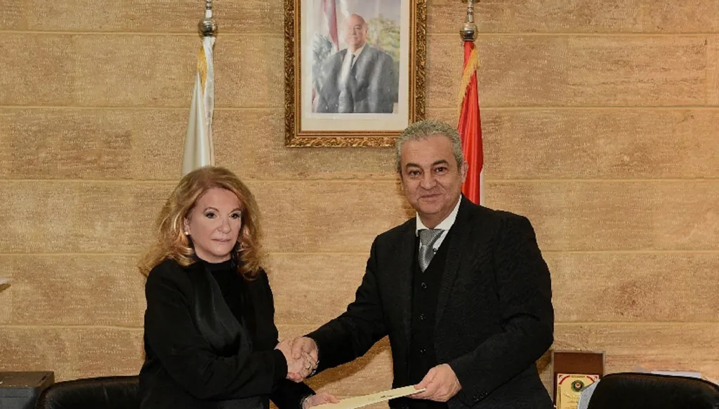 إضاءة شارع رياض الصلح في صيدا... "بدء تصحيح مسار واستعادة دور"