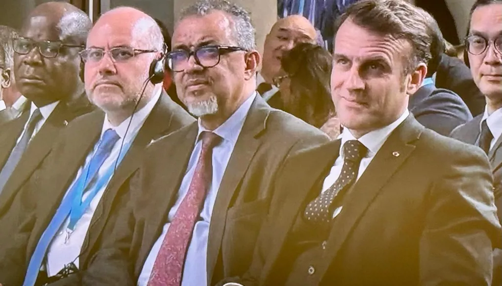 ماكرون يؤكد استمرار دعم لبنان وقطاعه الصحي