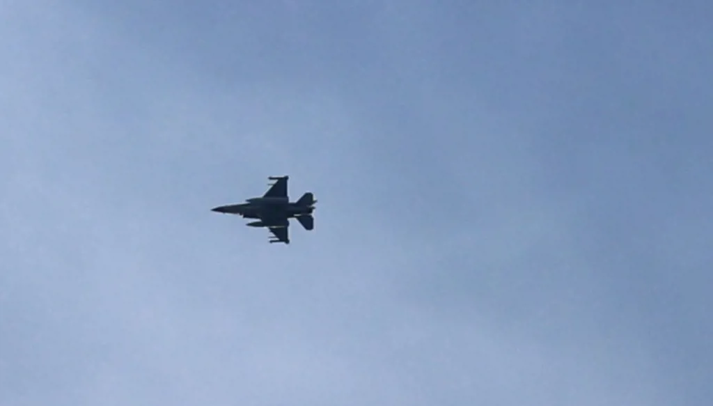 إسرائيل تواصل خروقاتها جنوب لبنان... قذائف وطيران على علو منخفض