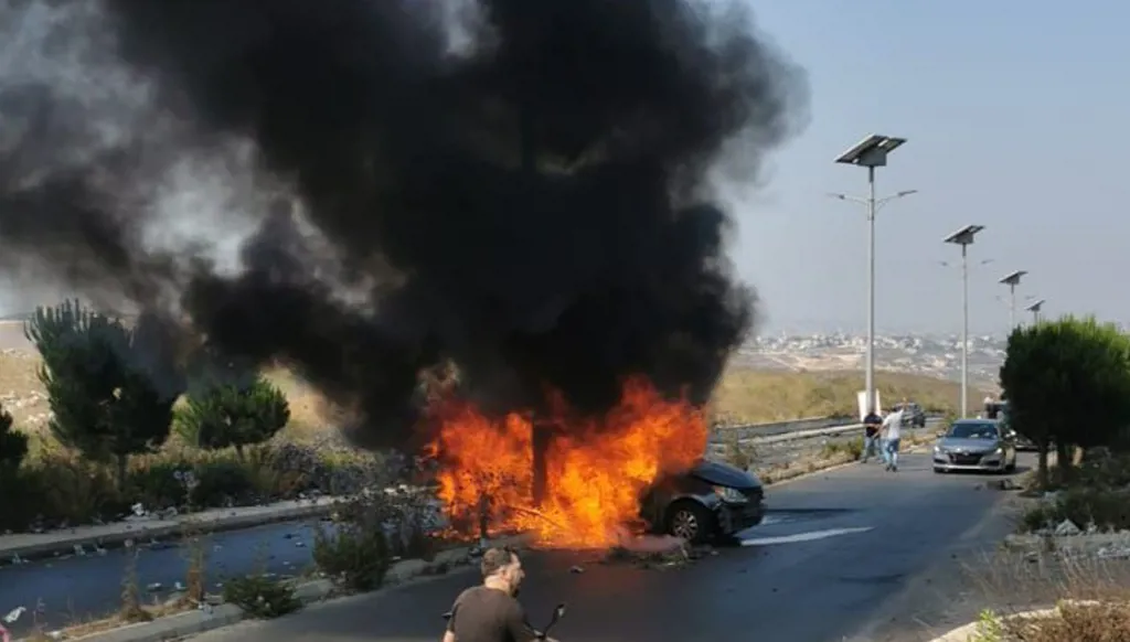 3 ضحايا باستهداف إسرائيلي لسيارة في كفردجال جنوبي لبنان (صور)