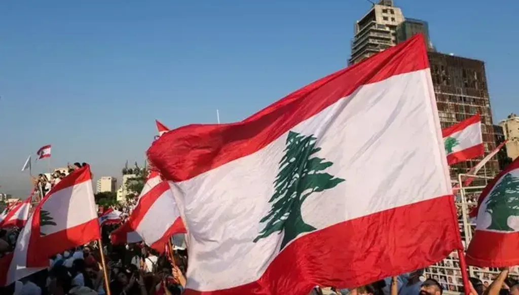 في لبنان… من يدافع عن الفكرة ومن يعبد الشخص؟