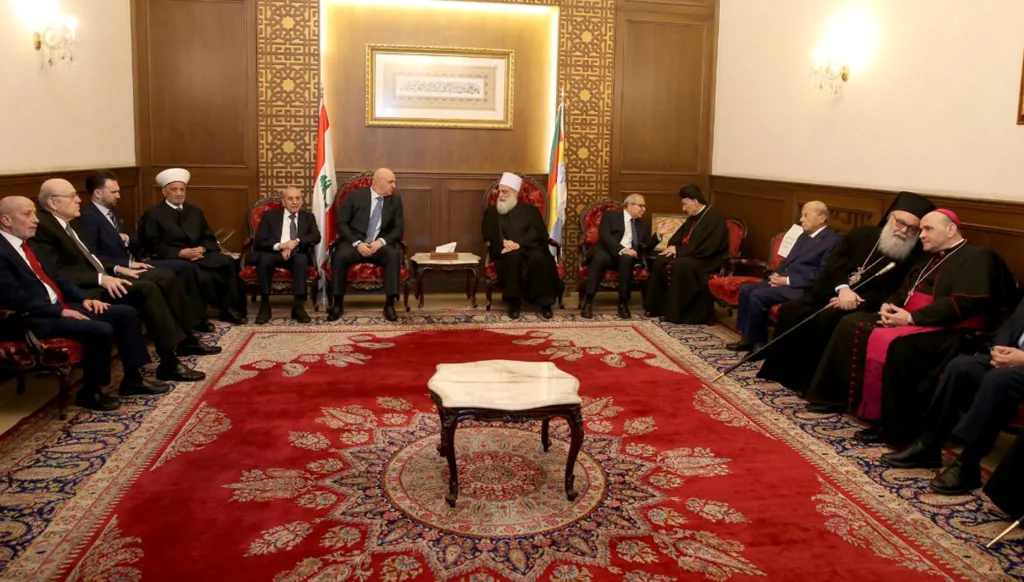 عون لبى دعوة أبي المنى إلى إفطار رمضاني... شيخ العقل: المنطقة تواجه مخططاً فظاً لتفتيت العالم العربي