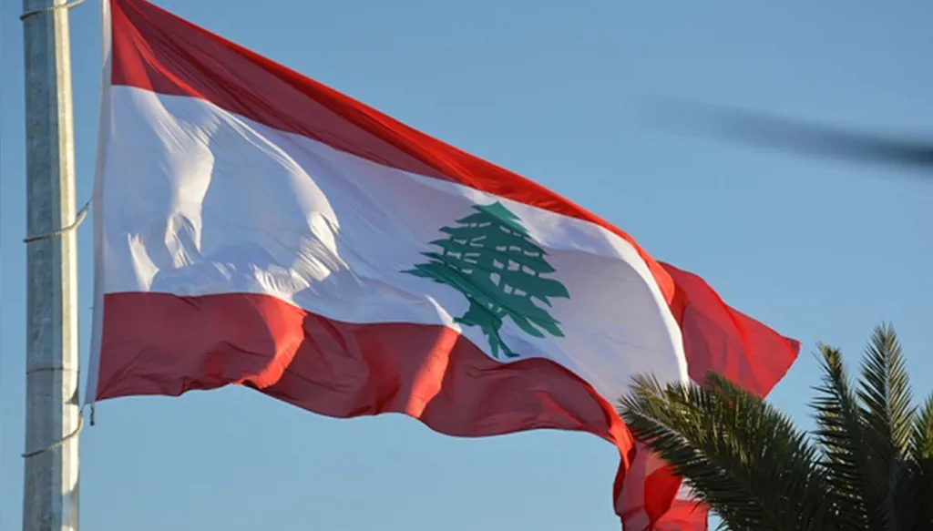 المركب التائه الذي اسمه لبنان