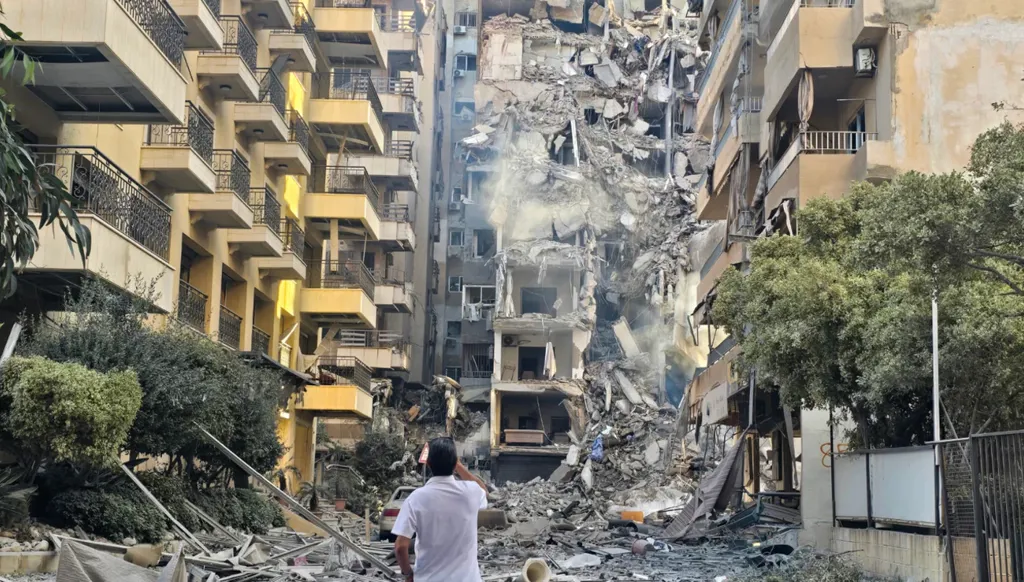 لا نجاة فرادى: قراءة في ضمير مدينة صور