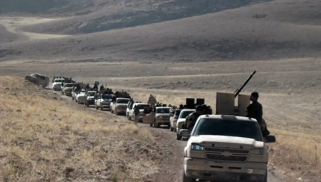 فيديوات توثّق الاشتباكات عند الحدود اللبنانية - السورية وغرفة عمليات عشائر البقاع تتوعّد