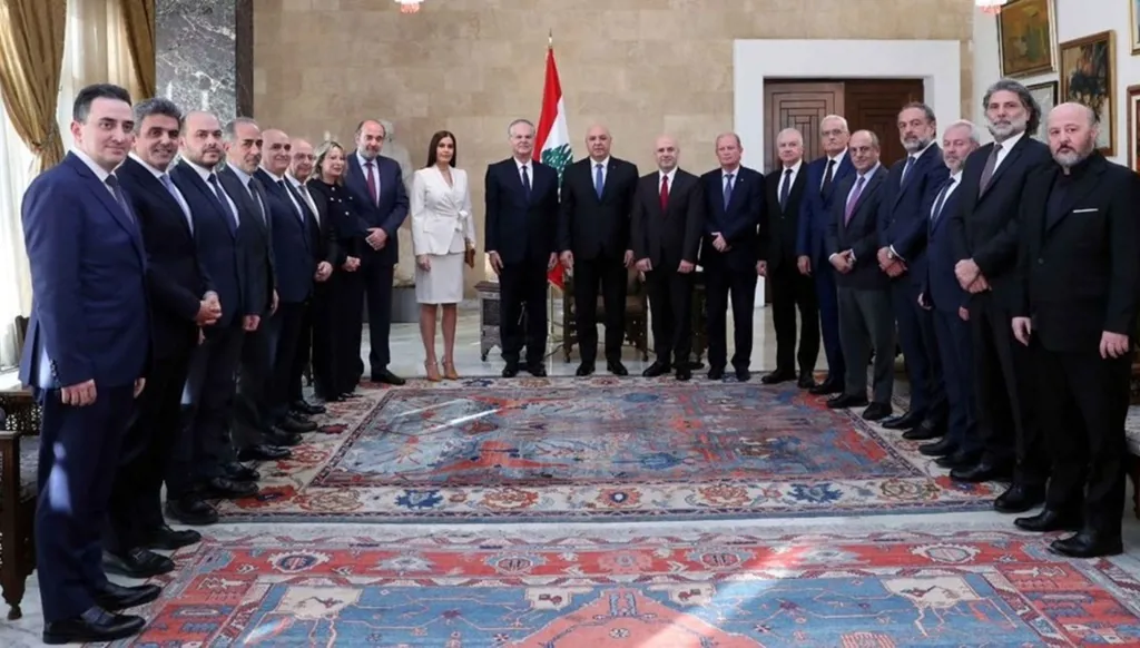 "القوات": تبديل مدروس للمرشحين أو إعادة تموضع انتخابي؟