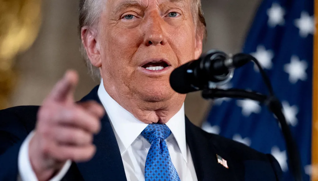 ترامب: دمّرنا 42 سفينة إيرانية ونعلن تشكيل تحالف عسكري جديد لمكافحة الكارتلات