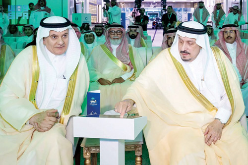 سمو أمير منطقة الرياض خلال تدشينه المشاريع التنموية (وكالة الانباء السعودية - واس)