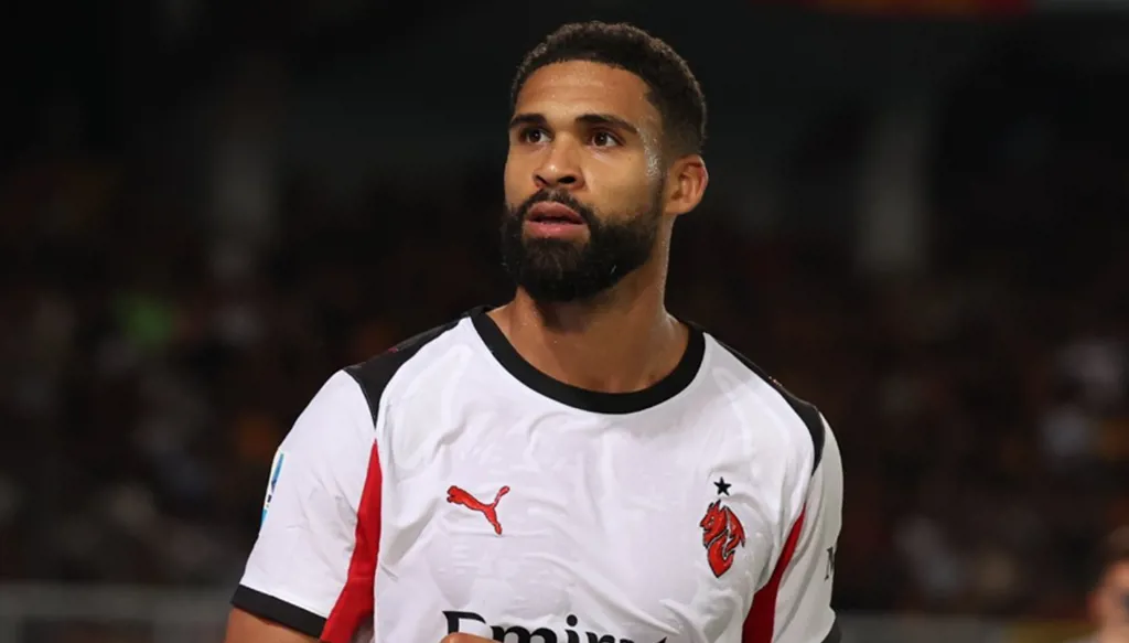 ميلان يحقق فوزه الأول في الدوري على كريمونيزي