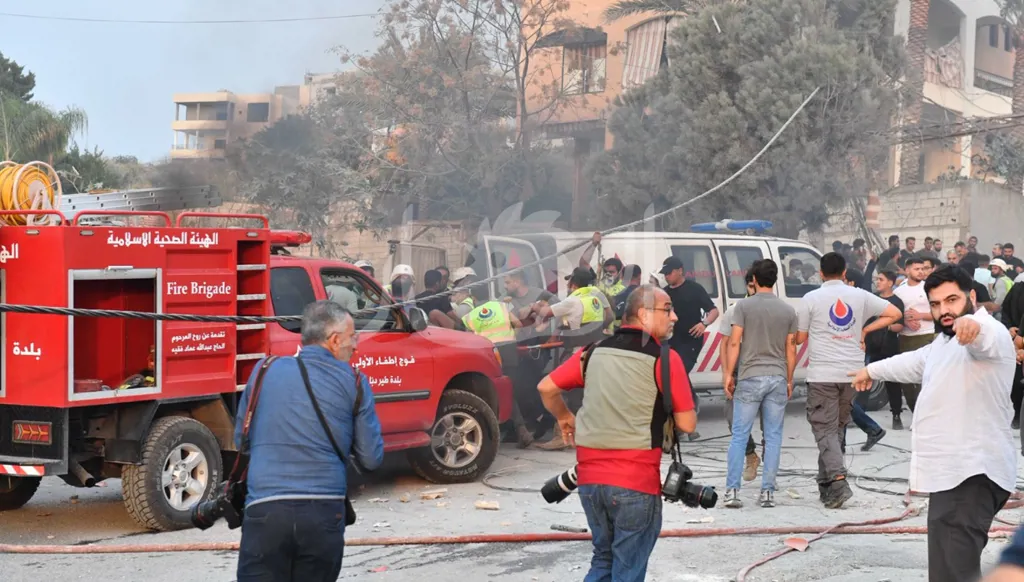 موظفة لبنانية تُفصل من عملها بعد تعليق على تغريدة لأدرعي... وعائلتها تعتبره "خطأ غير مقصود"