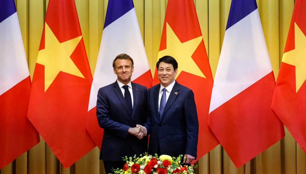 صفقة طائرات "إيرباص" بين فرنسا وفيتنام