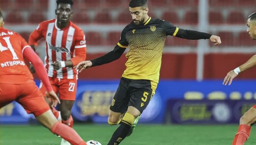 النادي المكناسي يتعادل مع اتحاد التواركة في الدوري المغربي