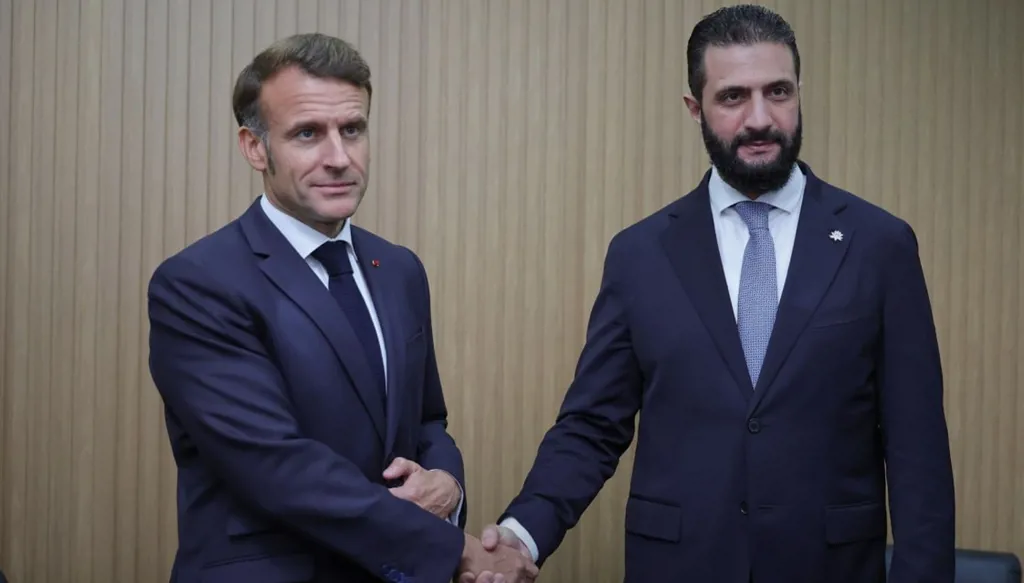 ماكرون: على سوريا أن تشارك بحربنا ضد الإرهاب