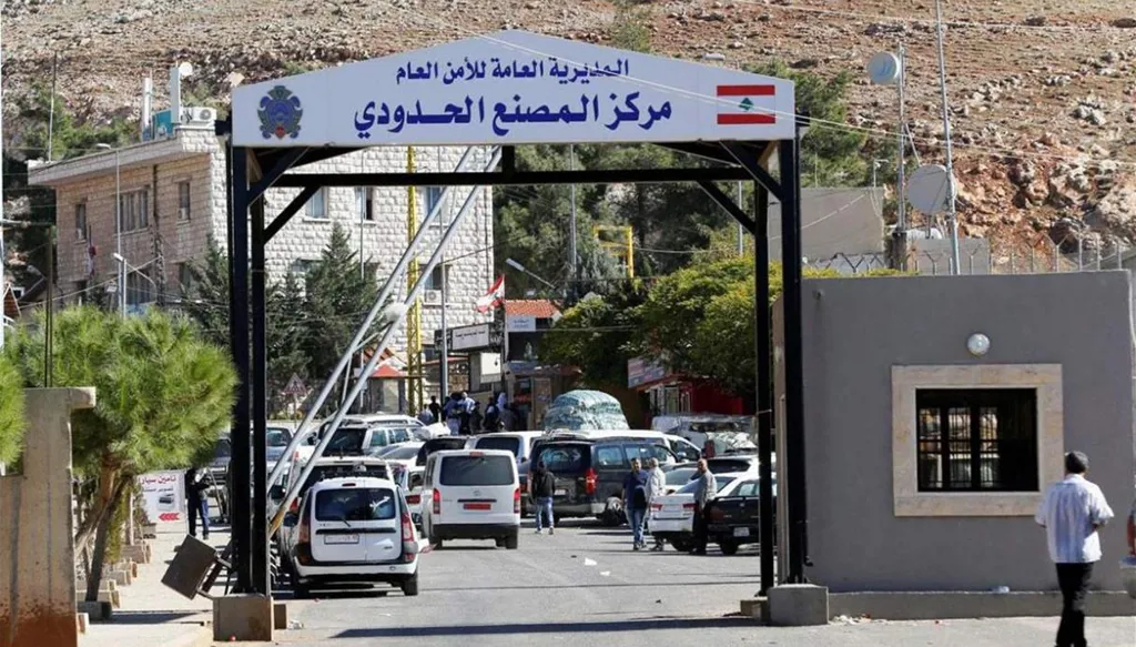خطّة تدعمها الأمم المتحدة... نازحون سوريون يغادرون لبنان إلى ديارهم