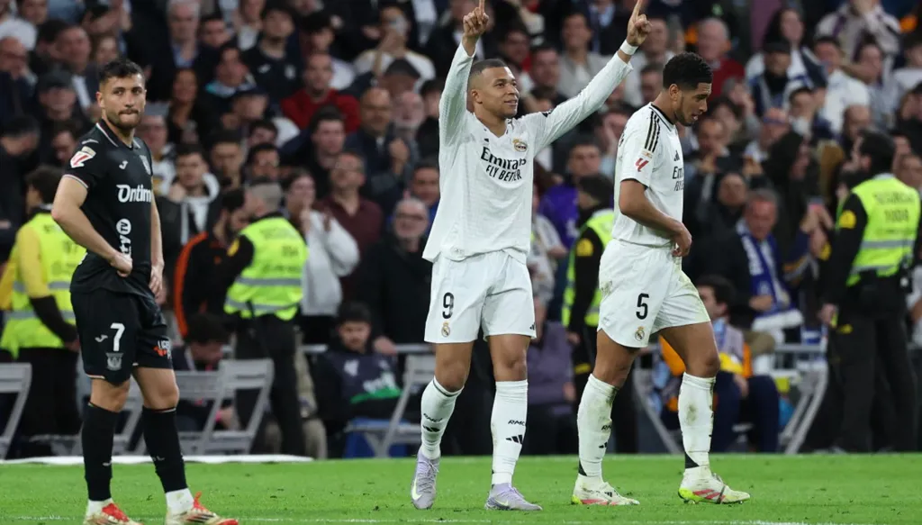 مبابي يعلن تفوقه على كريستيانو رونالدو في ريال مدريد