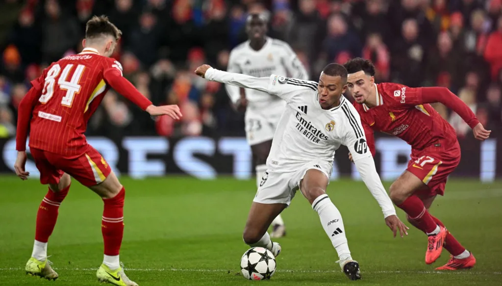 الصحف تشن هجوماً قاسياً على مبابي وأنشيلوتي يرد