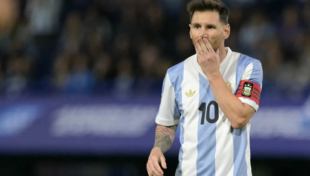 موقف ميسي من حضور حفل الذكرى الـ 125 لتأسيس برشلونة