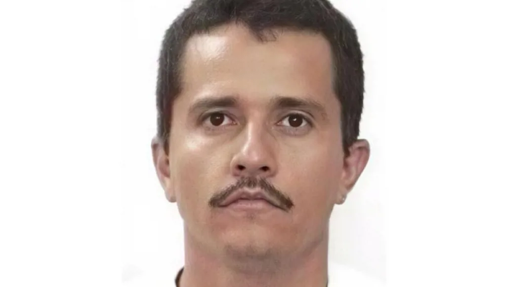 من شرطي سابق إلى زعيم عصابة... من هو "إل مينشو"؟