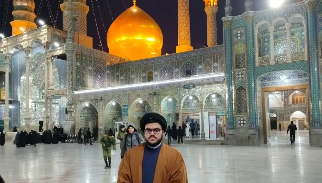 نجل نصرالله من الطفولة إلى العمامة (صور)
