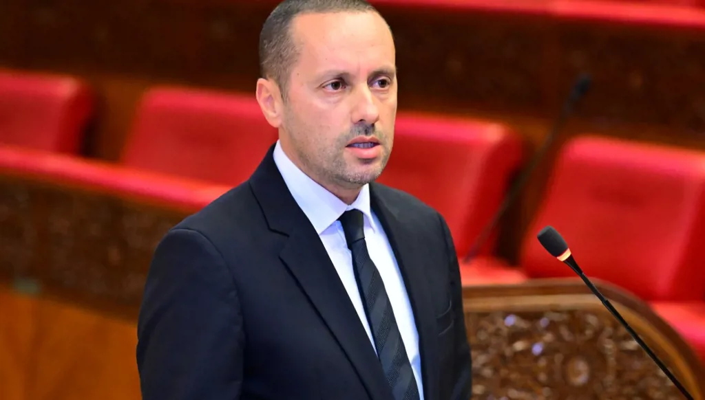 قرار يطال المستشفيات الخاصّة... ماذا كشف وزير الصحّة المغربي؟