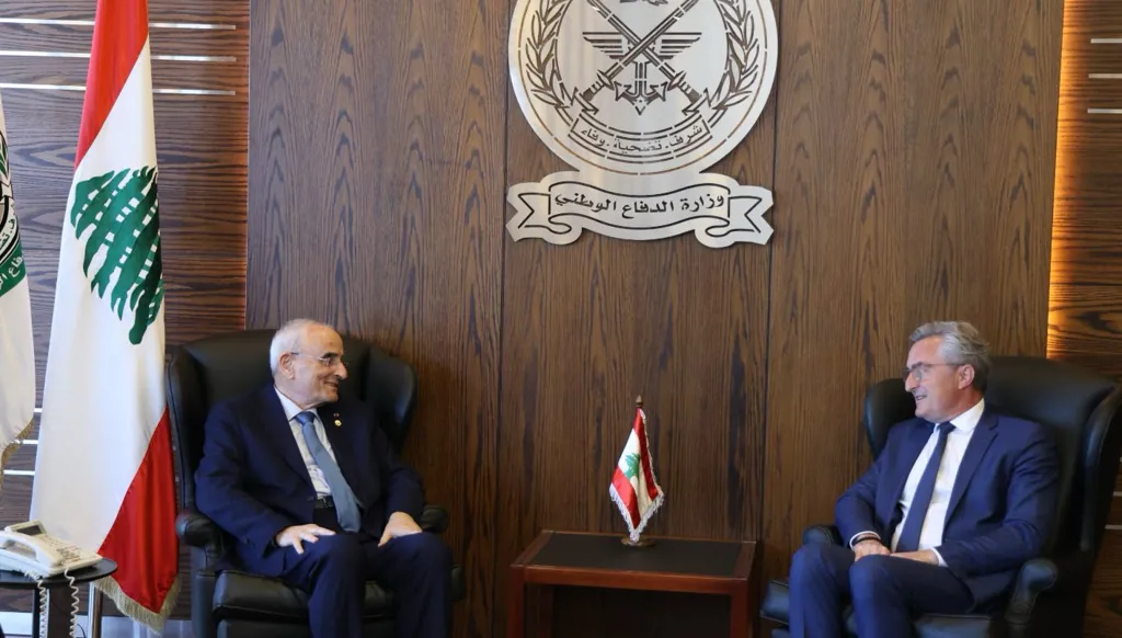 سلسلة لقاءات لوزير الدفاع اللبناني في اليرزة