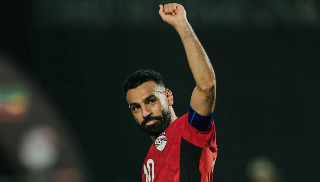 صراع عربي بين صلاح وحكيمي على الكرة الذهبية الأفريقية