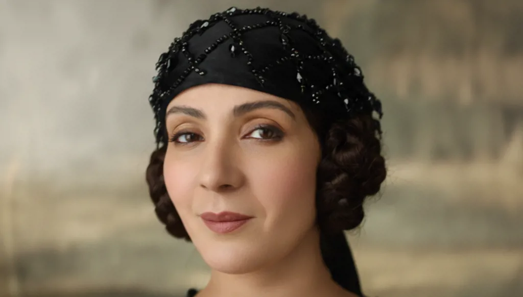 منى زكي صالحت بـ"السِّت" أم كلثوم أيامي