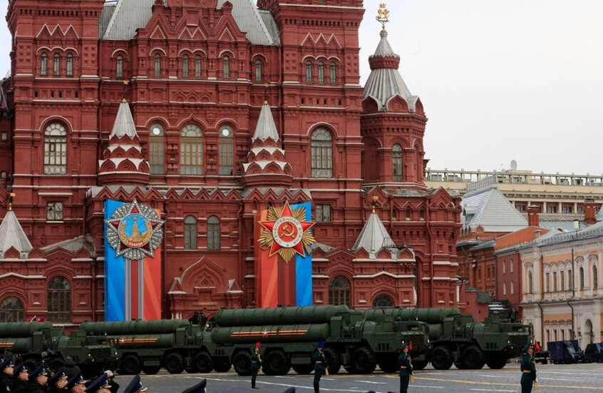 عرض عسكري من احتفالات يوم النصر في موسكو (وكالات)