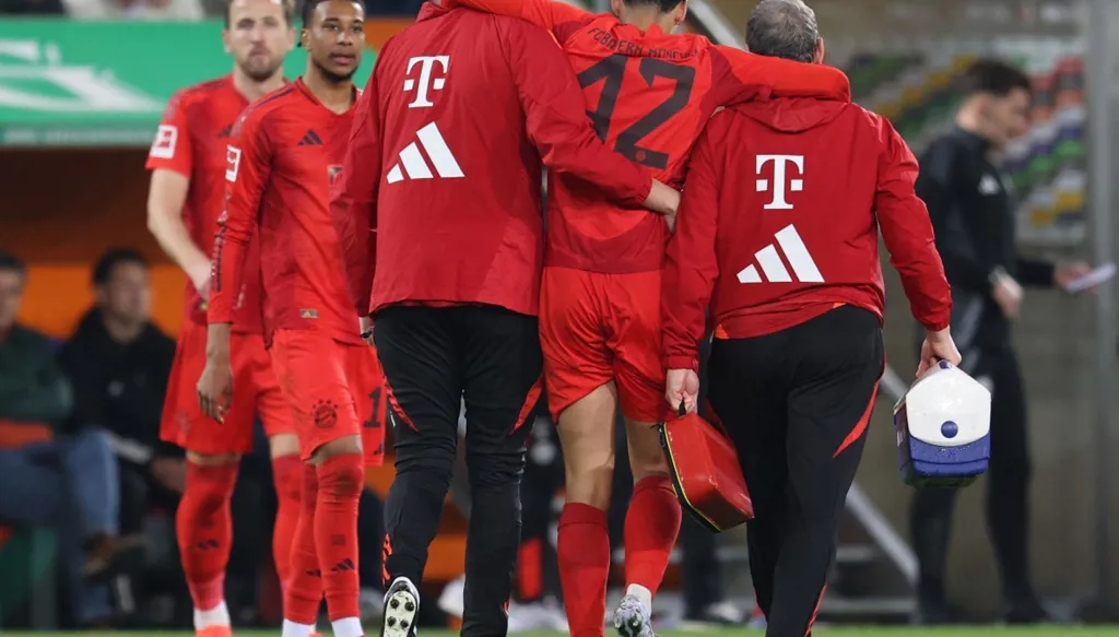 بايرن ميونيخ يخسر موسيالا ويفوز على أوغسبورغ