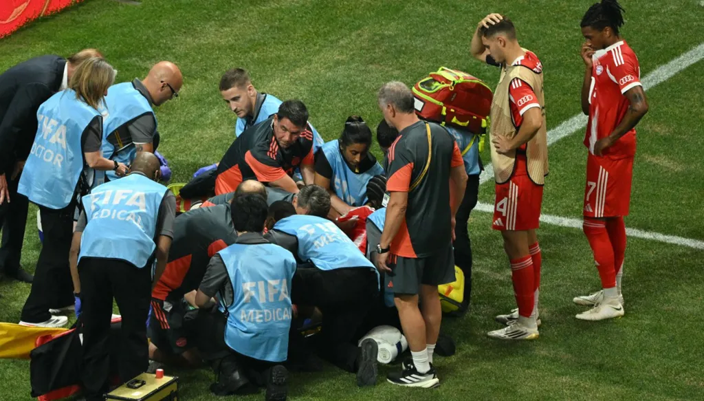 نوير ينتقد دوناروما وكومباني غاضب بعد إصابة موسيالا الخطيرة