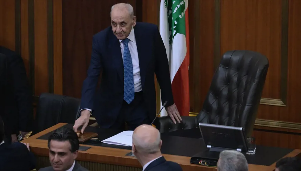 "حزب الله" يصف التطبيع بـ"السخافة"... بري: لو سألوني لسمعوا الرد المناسب