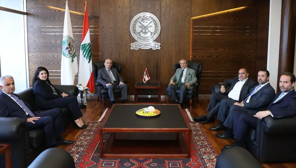 سلسلة اجتماعات لوزير الدفاع اللبناني... هذا ما بحثه مع مدير مصرف الإسكان