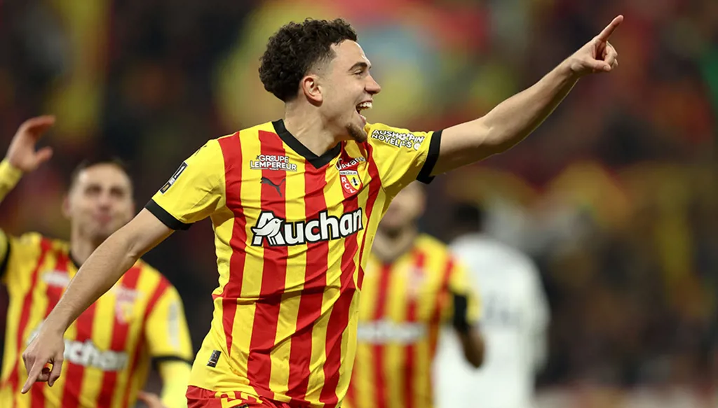 جوهرة ابن أسطورة... نائل العيناوي يطرق باب "أسود الأطلس"