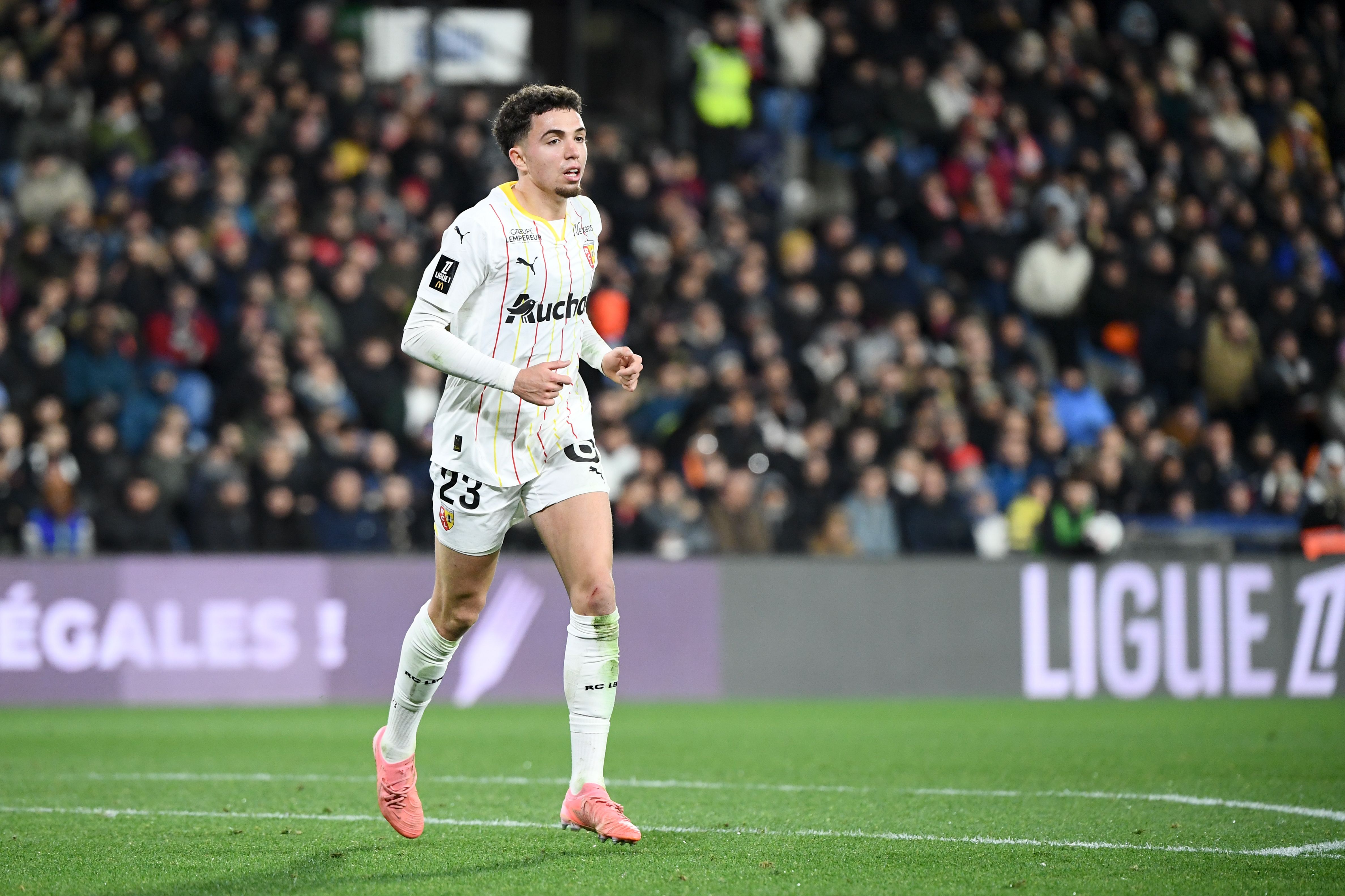 نائل العيناوي (وكالات)