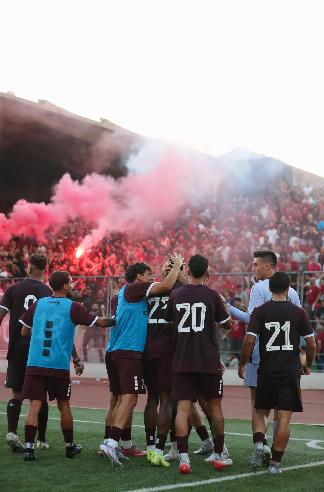 النجمة يواصل انطلاقته القوية. (وكالات)