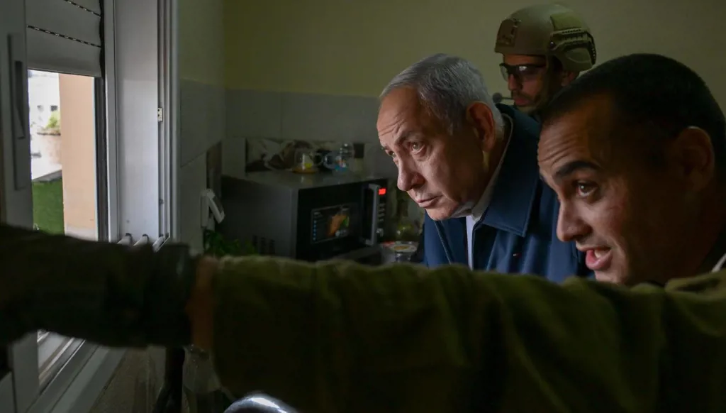 نتنياهو من مخيم طولكرم: أمرت بمزيد من العمليات في الضفة (صور)