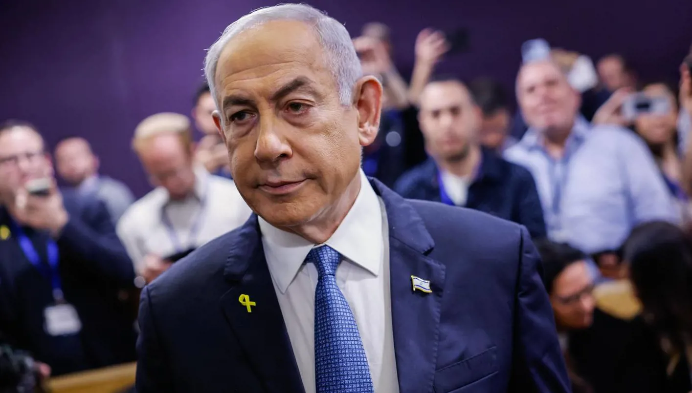 نتنياهو أمام المحكمة: أعمل 18 ساعة ولا أرى عائلتي (صور)