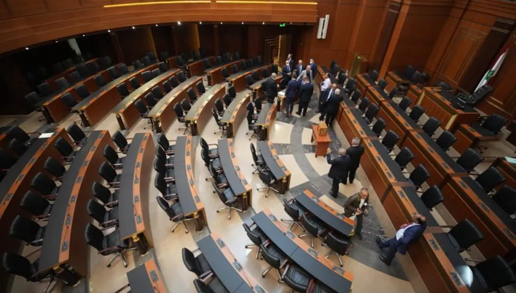 عريضة جديدة لحسم مواقف النواب  من اقتراع المغتربين 128 نائباً