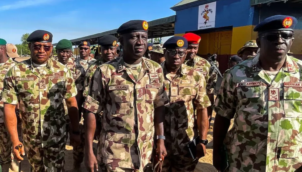 وسط تهديد ترامب... قائد الجيش النيجيري يتوعّد بسحق المتشدّدين